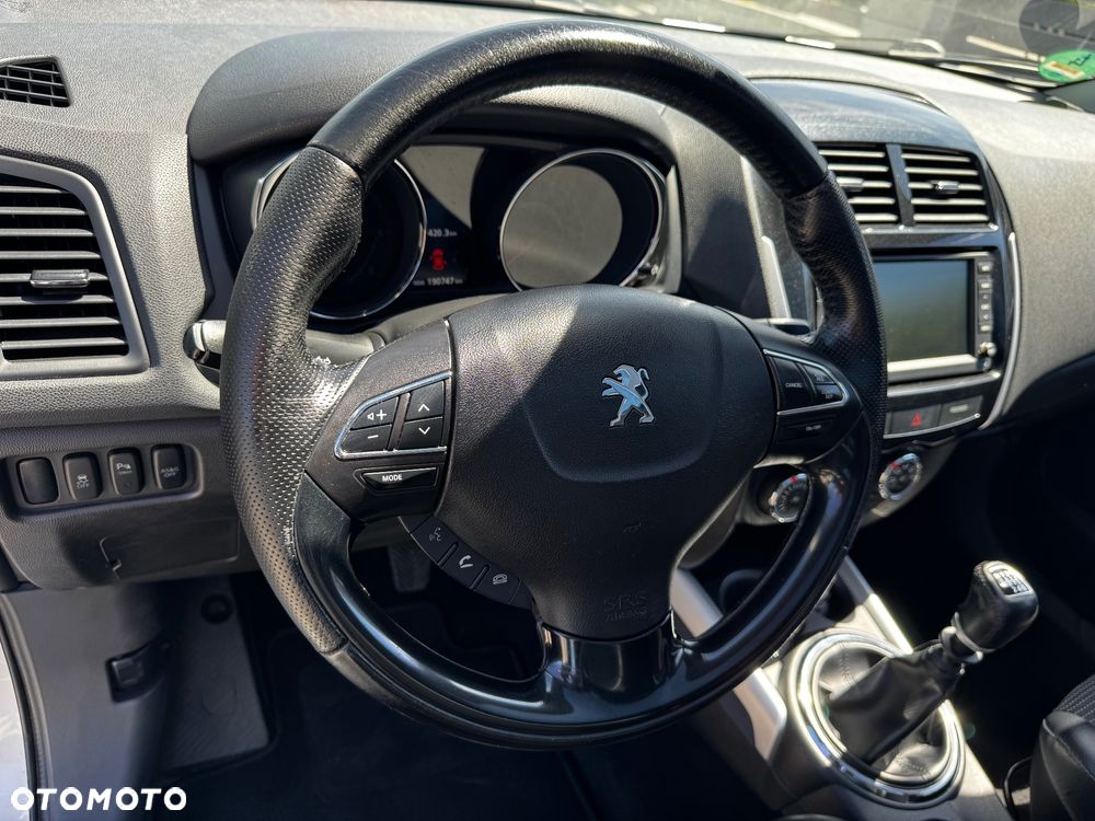 Peugeot 4008 - 12