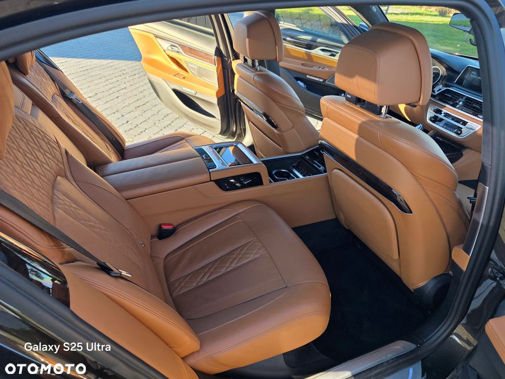 BMW Seria 7 740Ld xDrive - 34