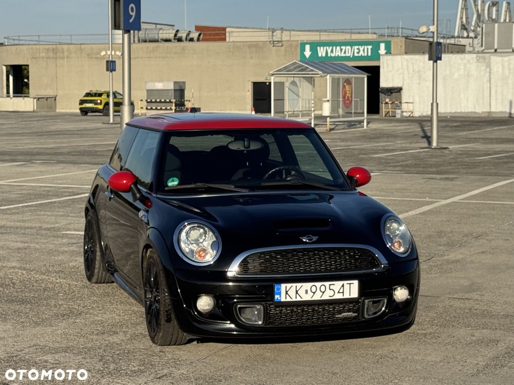 Mini John Cooper Works 2011 photo 2