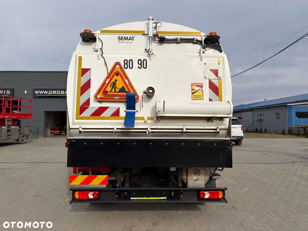 Renault D 12 zamiatarka - 7