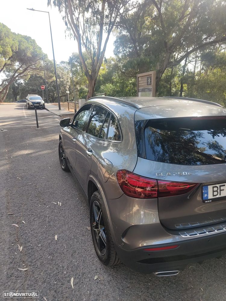 Mercedes-Benz GLA 250 e AMG Line - 14