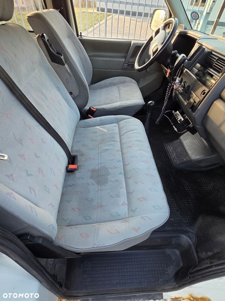 Volkswagen Transporter - 12