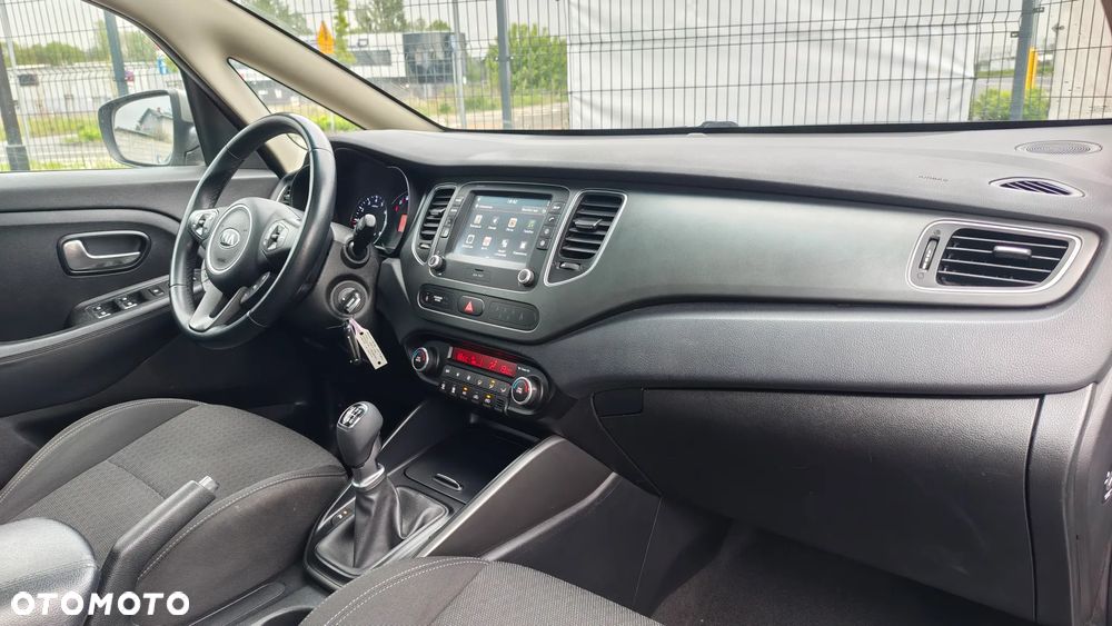 Kia Carens 1.6 GDI ISG Vision - 36
