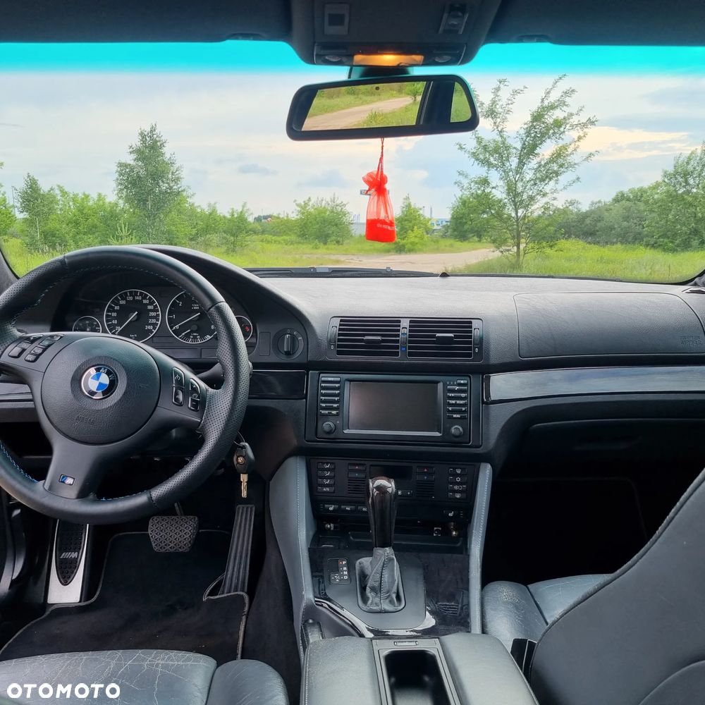 BMW Seria 5 525d - 9