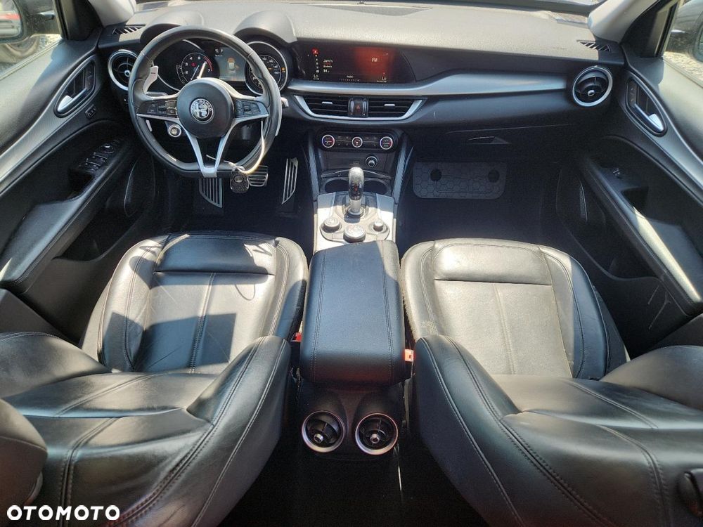 Alfa Romeo Stelvio - 7