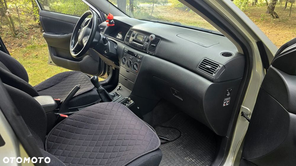 Toyota Corolla 1.6 VVT-i Terra - 12