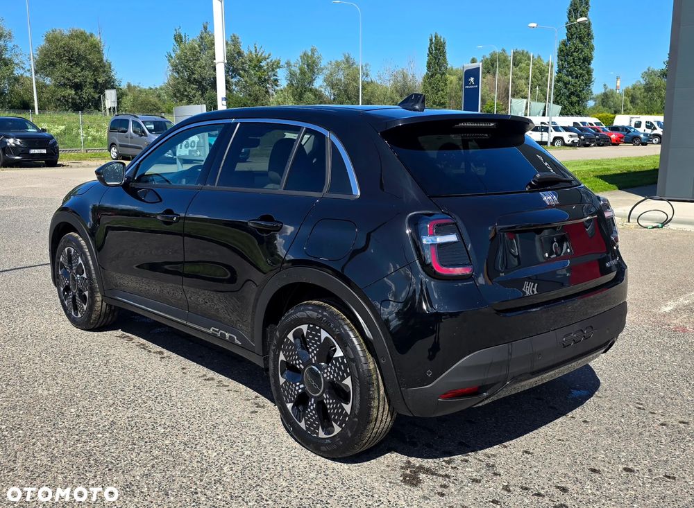Fiat 600 1.2 Turbo La Prima eDCT - 3