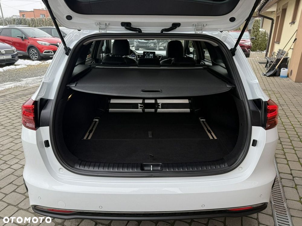 Kia Ceed 1.4 T-GDI L Business Line Plus DCT - 29
