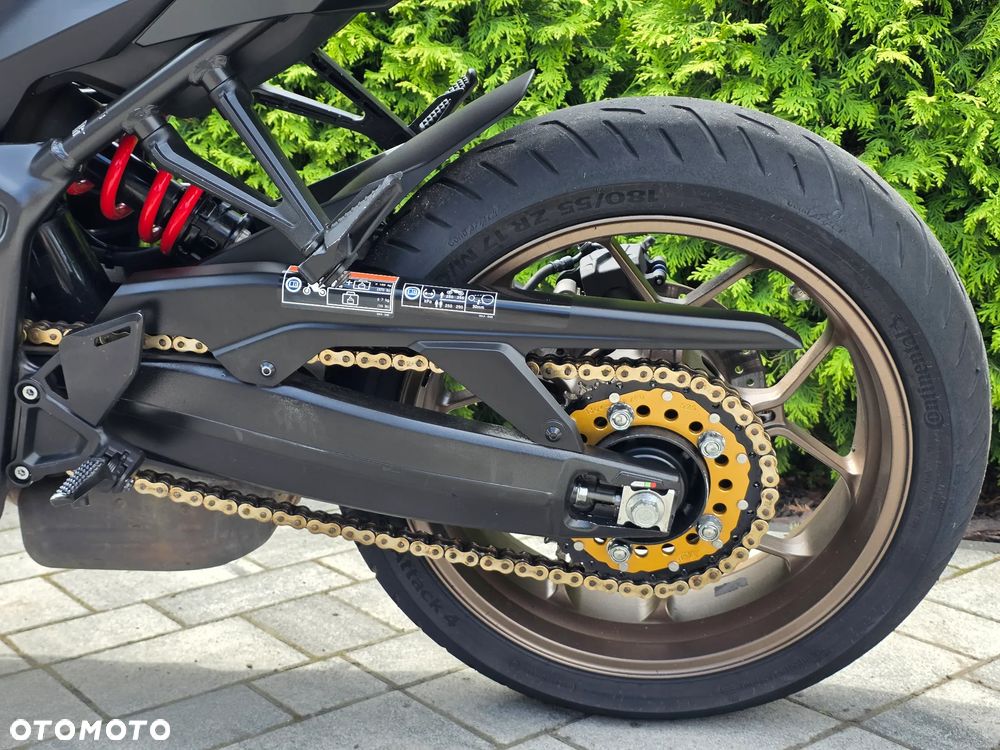 Honda CB - 23