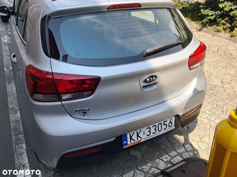 Kia Rio 1.2 M - 14