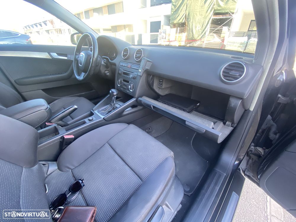 Audi A3 Sportback 2.0 TDi DSG - 11