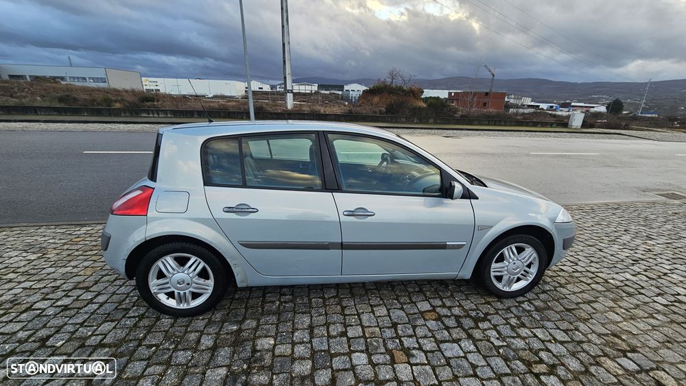 Renault Mégane 1.5 dCi L. Dynamique - 10