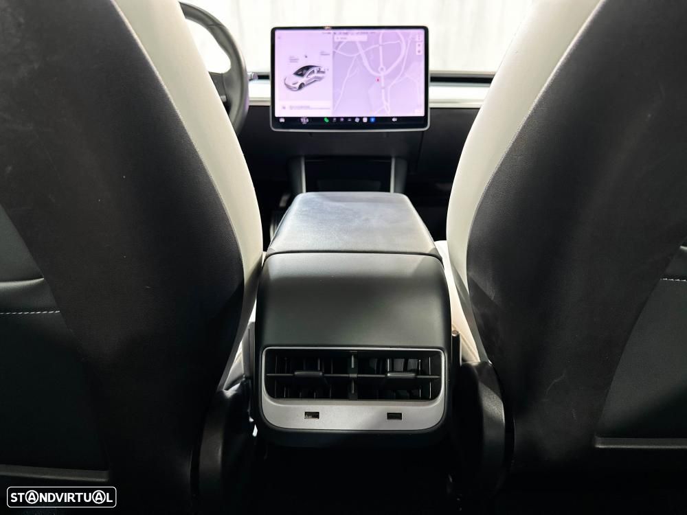 Tesla Model 3 Long-Range Dual Motor AWD - 25