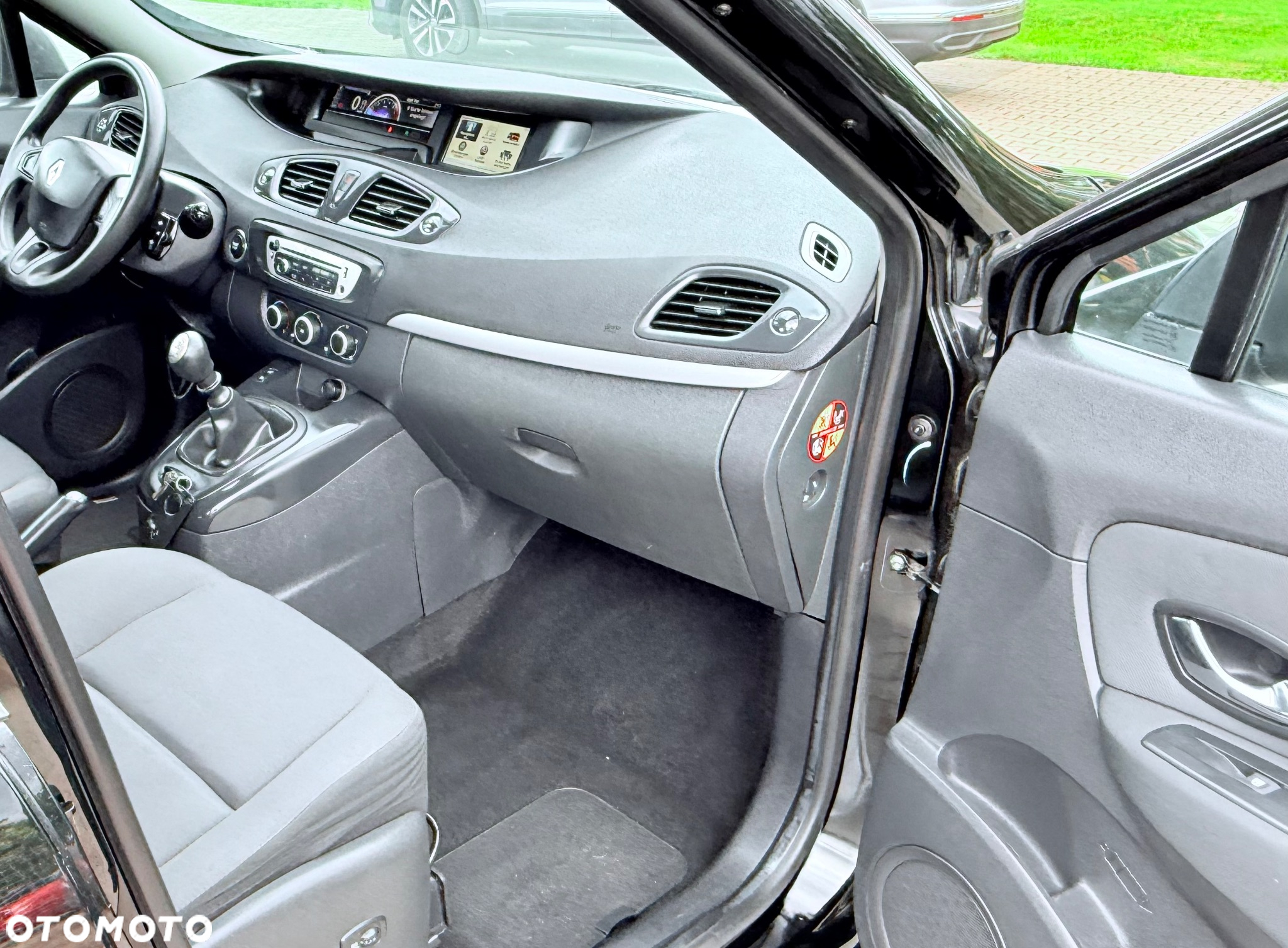 Renault Scenic 1.6 16V 110 TomTom Edition - 35