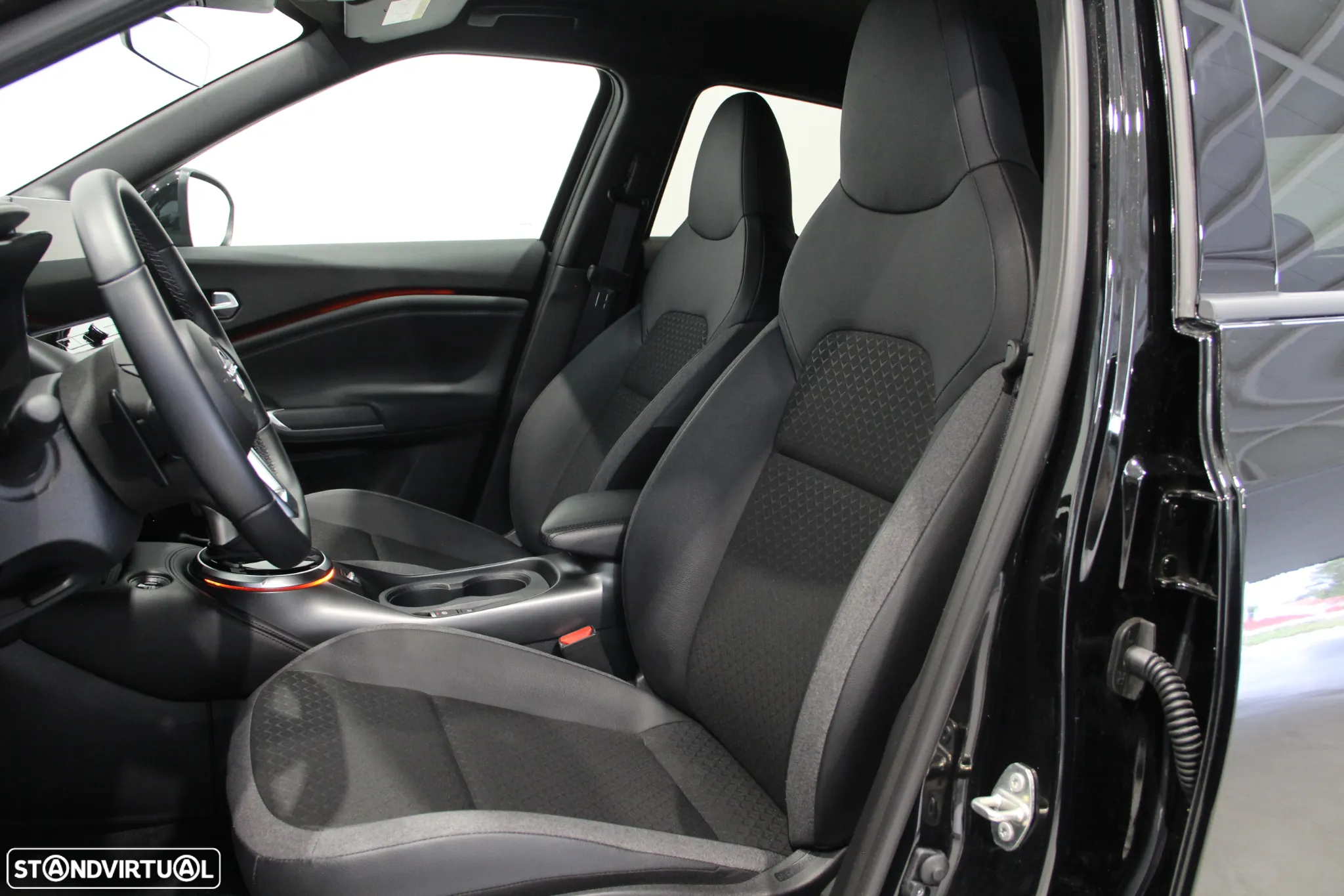 Nissan Juke 1.0 DIG-T N-Connecta NAV. DCT - 7