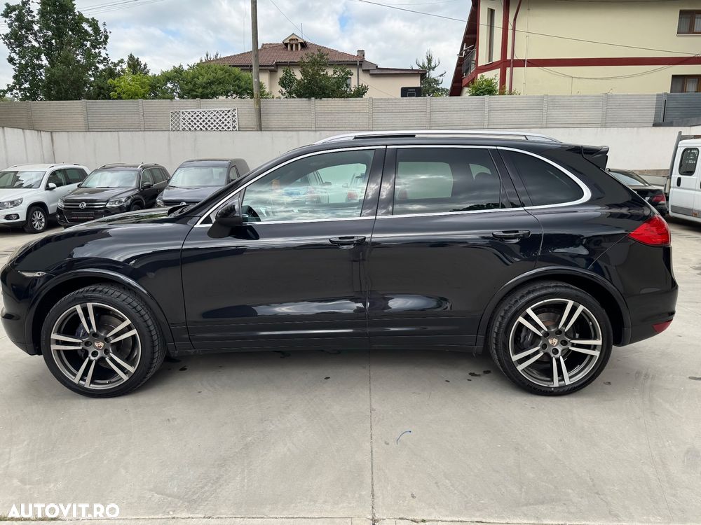 Porsche Cayenne - 8