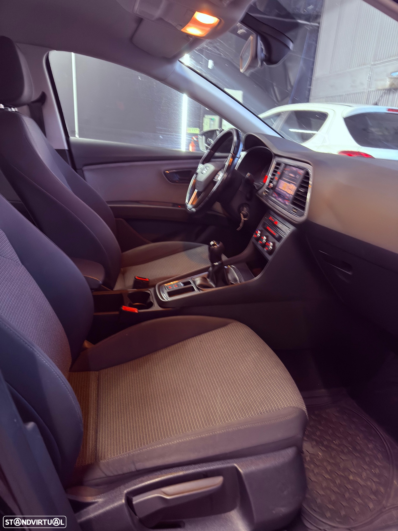 SEAT Leon 1.6 TDI Style S/S - 6