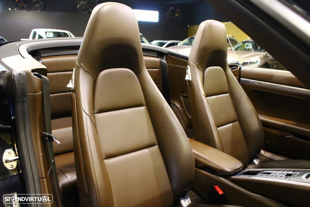 Porsche 911 (991) Carrera 4S Cabriolet PDK - 17