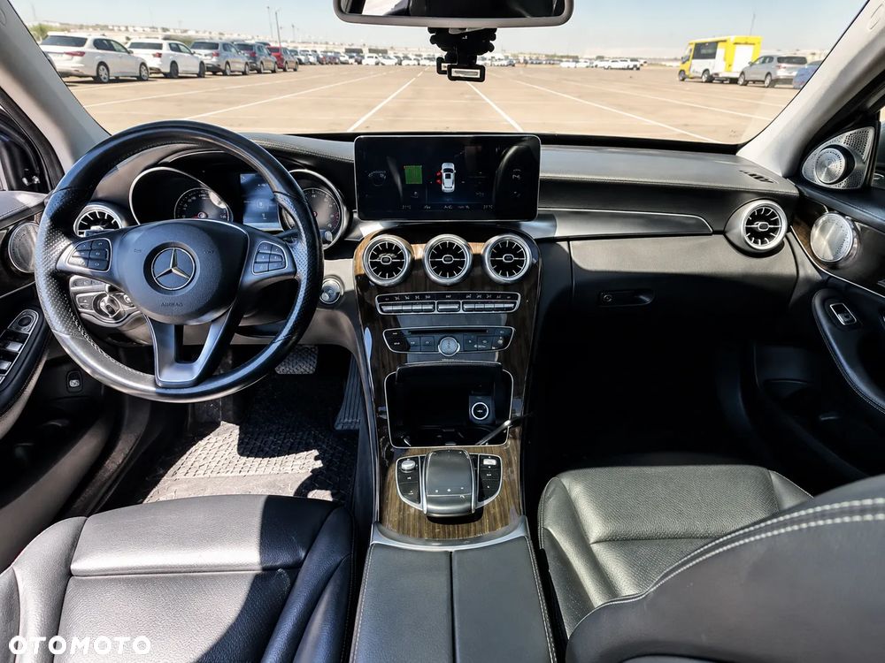 Mercedes-Benz Klasa C 300 7G-TRONIC AMG Line - 6