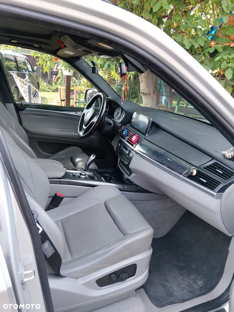 BMW X5 3.0si xDrive - 14
