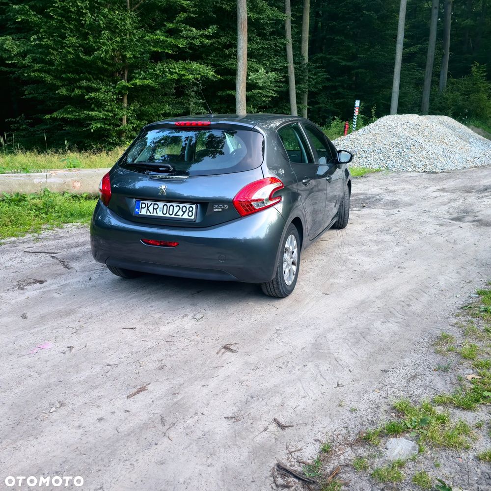 Peugeot 208 - 4