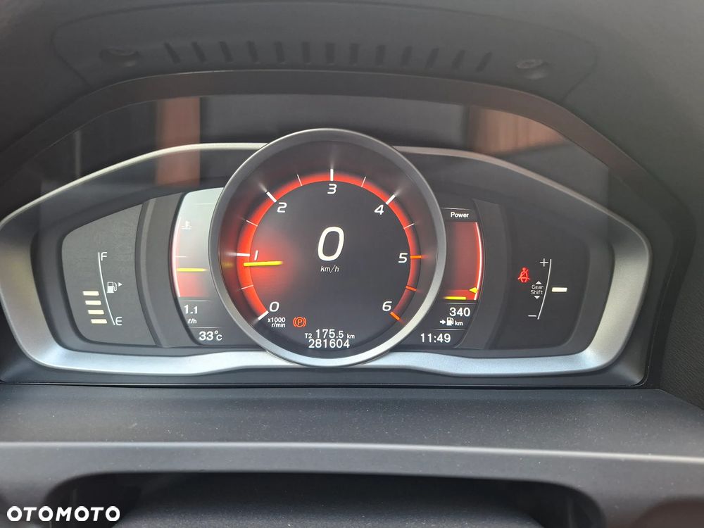 Volvo V60 D2 Drive-E Momentum - 24