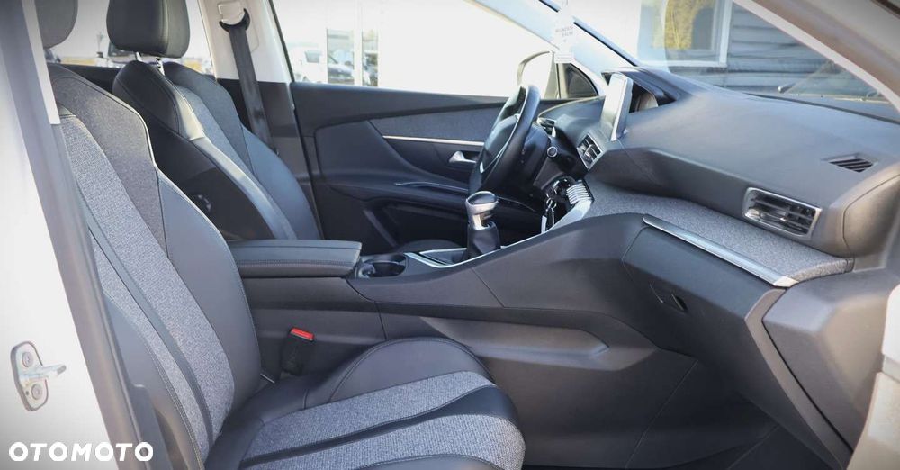 Peugeot 3008 - 17