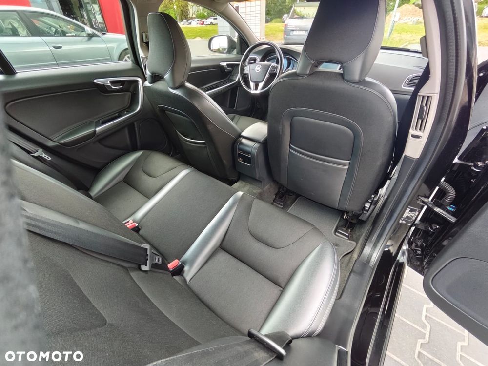 Volvo V60 D3 Drive-E Dynamic Edition (Momentum) - 29