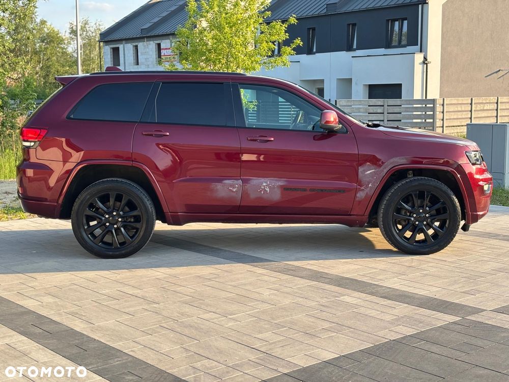 Jeep Grand Cherokee - 14