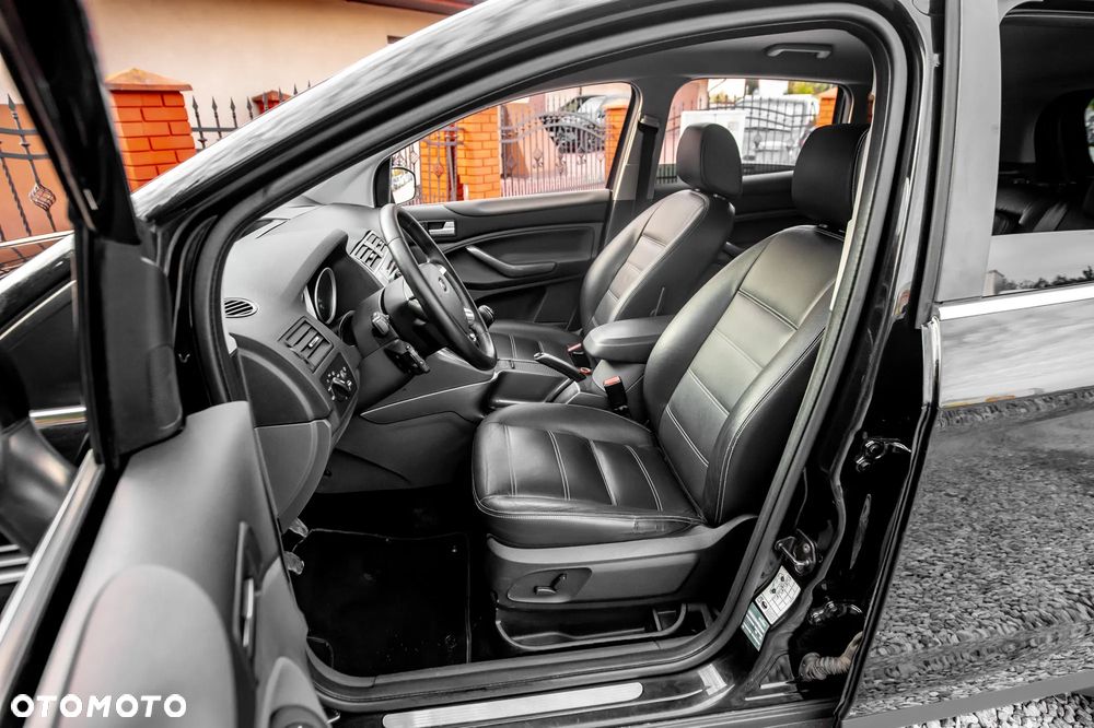 Ford Kuga 2.5 4x4 Titanium - 18