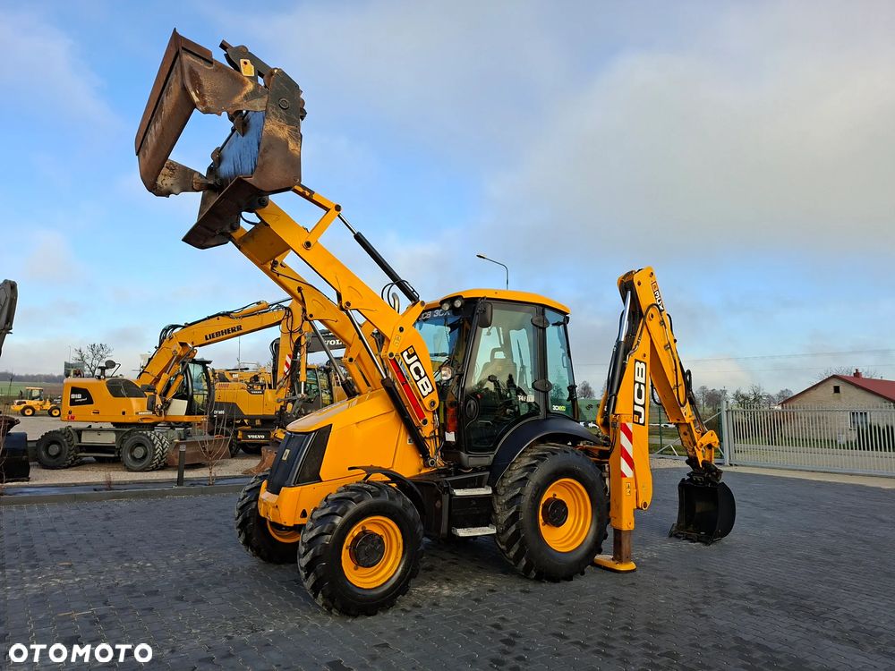 JCB 3CX Rok 2017 - 11