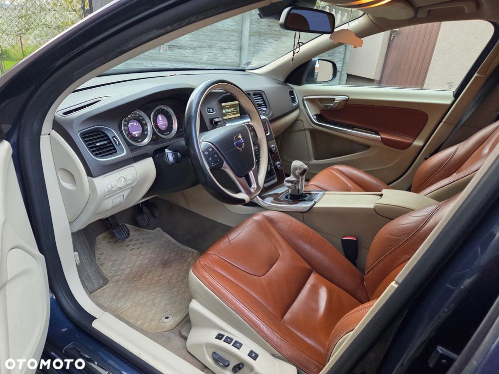 Volvo V60 T5 - 28