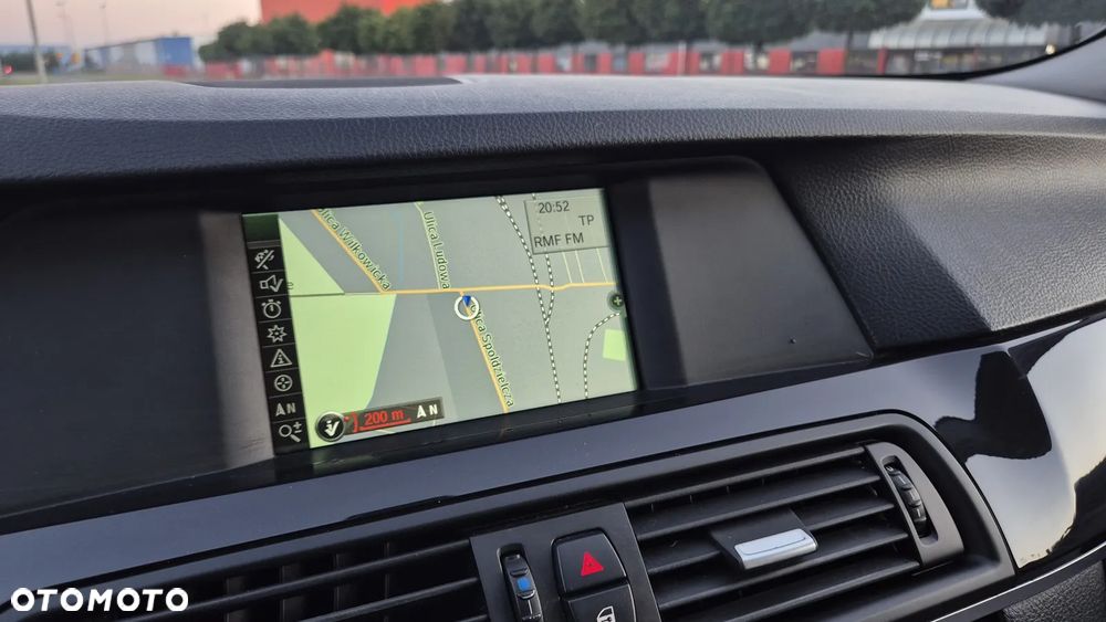 BMW Seria 5 520d - 40