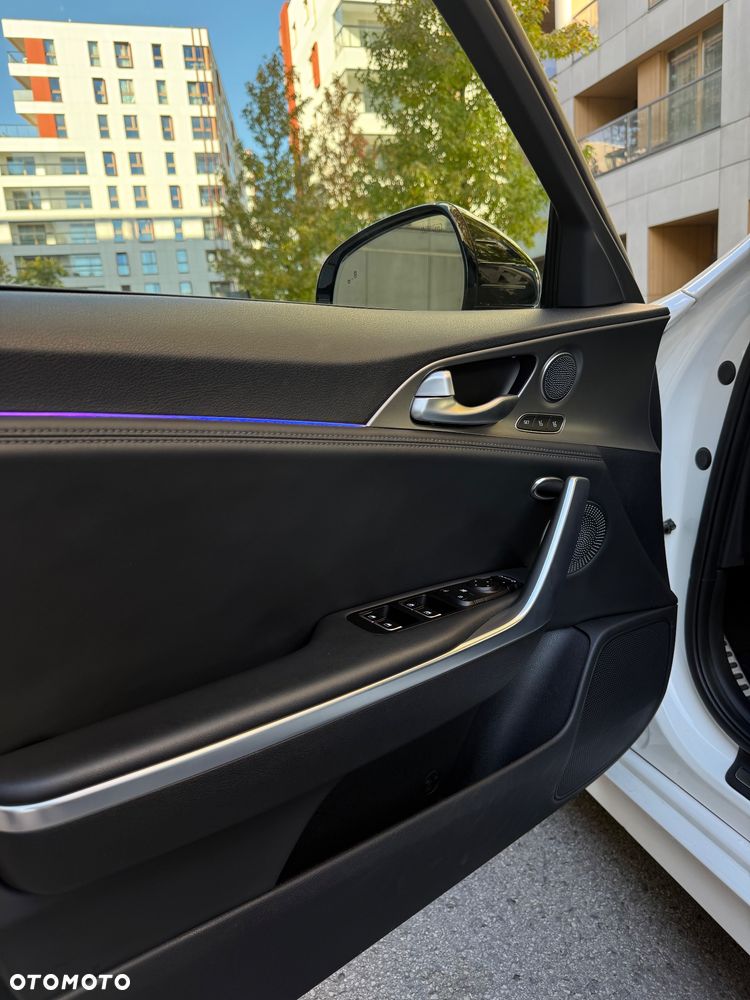 Kia Stinger - 16