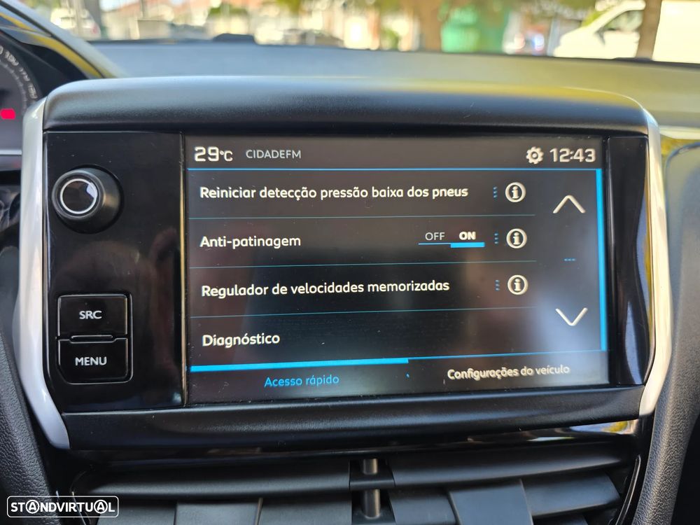 Peugeot 208 1.2 PureTech Signature - 14