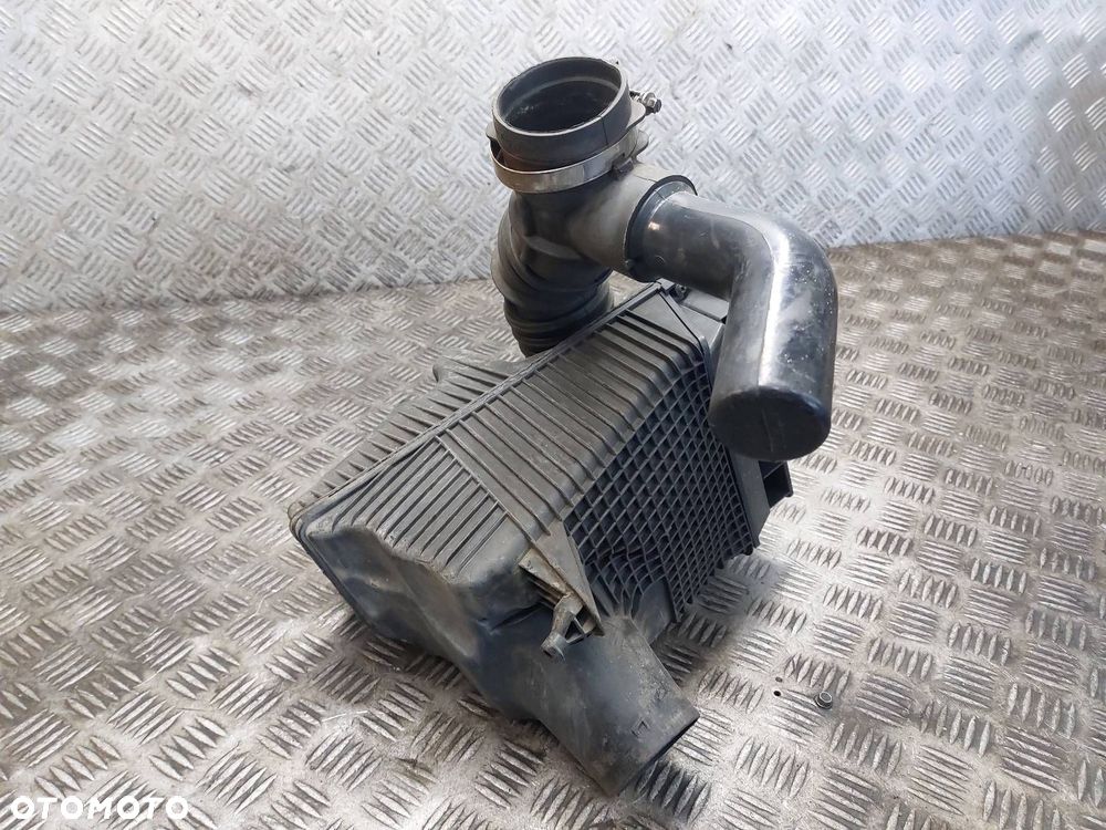 OBUDOWA FILTRA POWIETRZA RURA DOLOT MEGANE II 2.0 16V 8200369755 - 2
