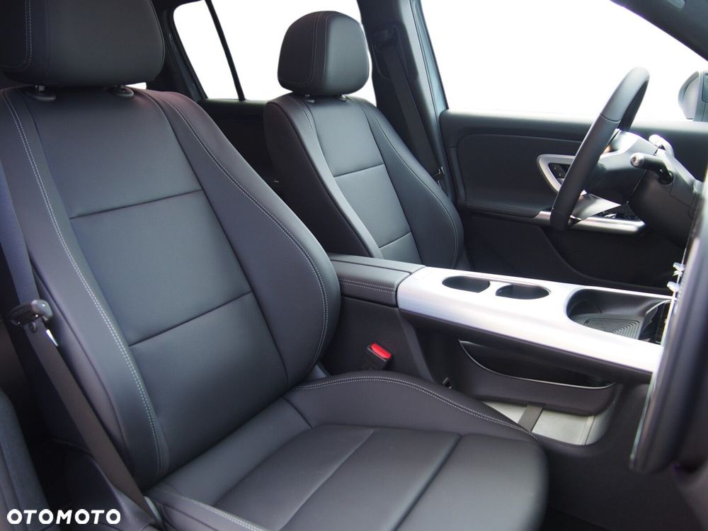 Mercedes-Benz GLB - 8