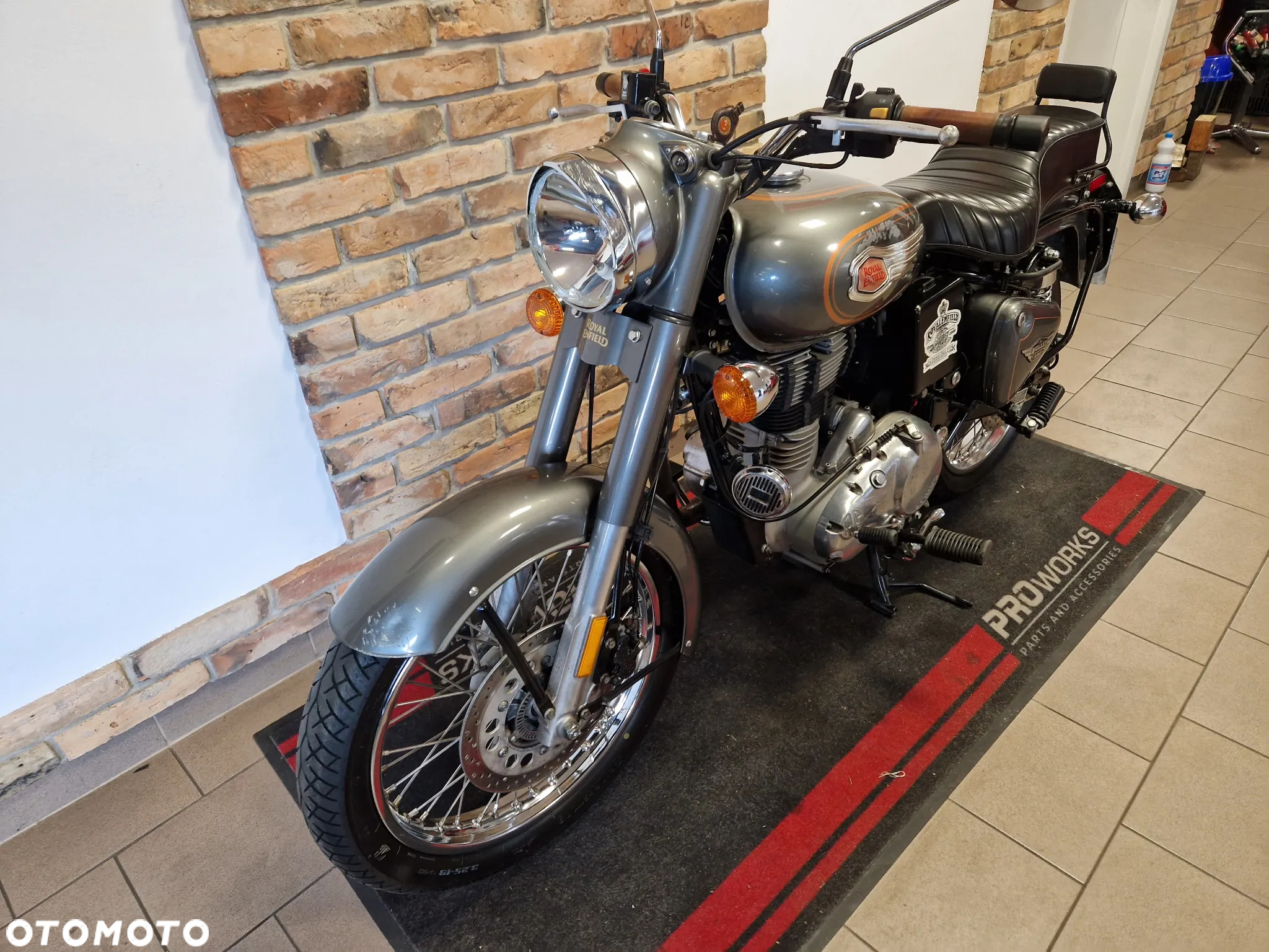 Royal Enfield Bullet - 8
