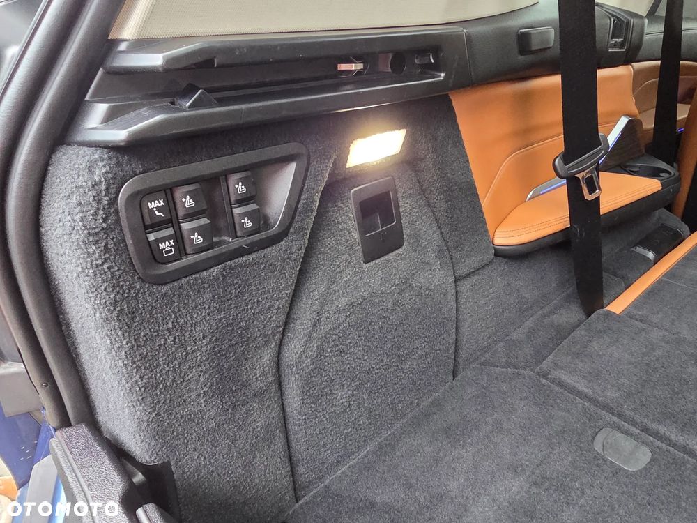 BMW X7 xDrive40i - 16