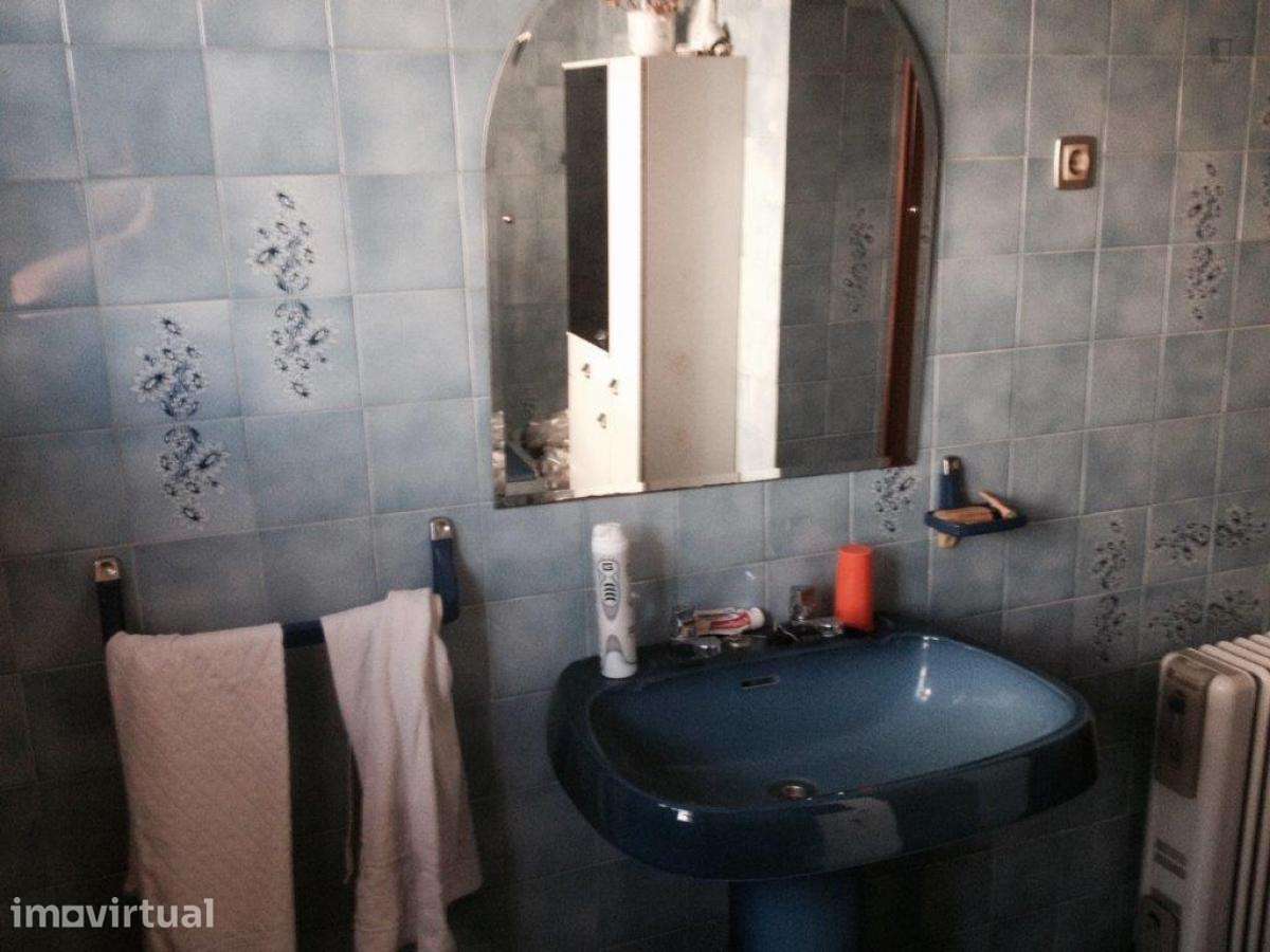 Quarto - localizado em Paredes de Ferreira Porto - Grande imagem: 3/8