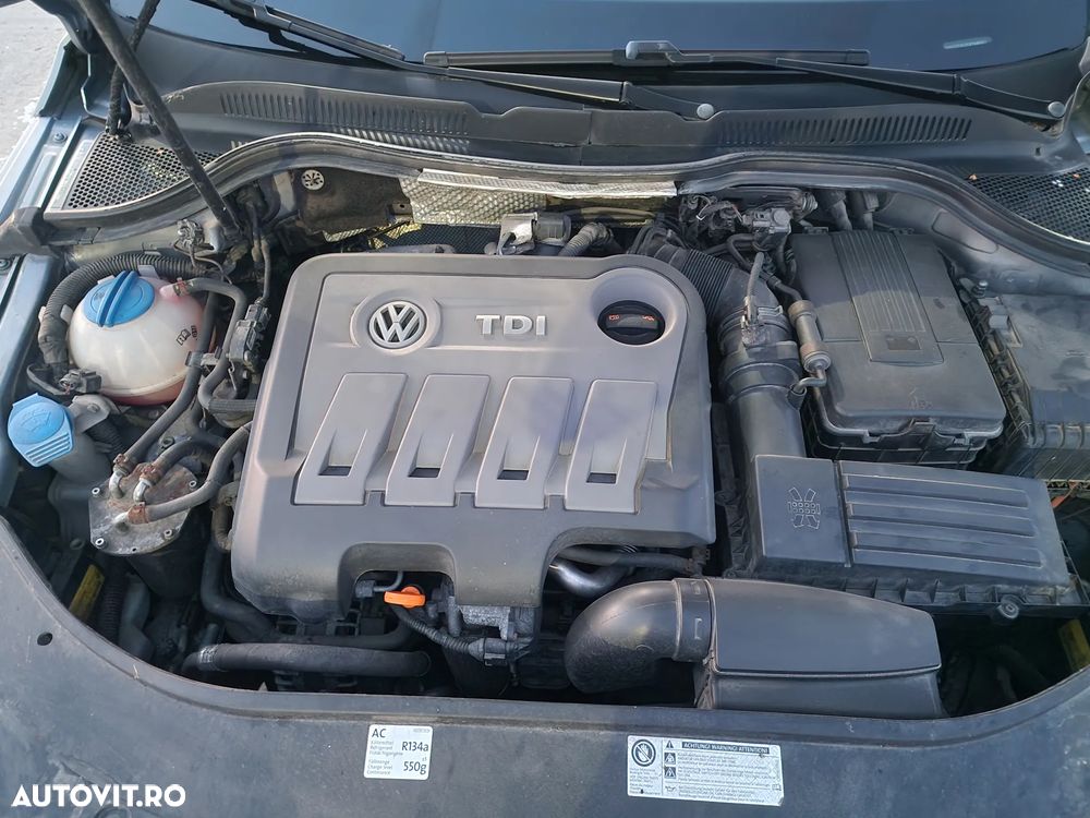 Volkswagen Passat 2.0 TDI BlueMotion Technology DSG Highline - 11