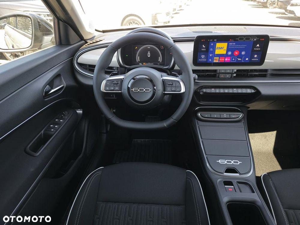 Fiat 600 1.2 Turbo Hybrid eDCT - 14