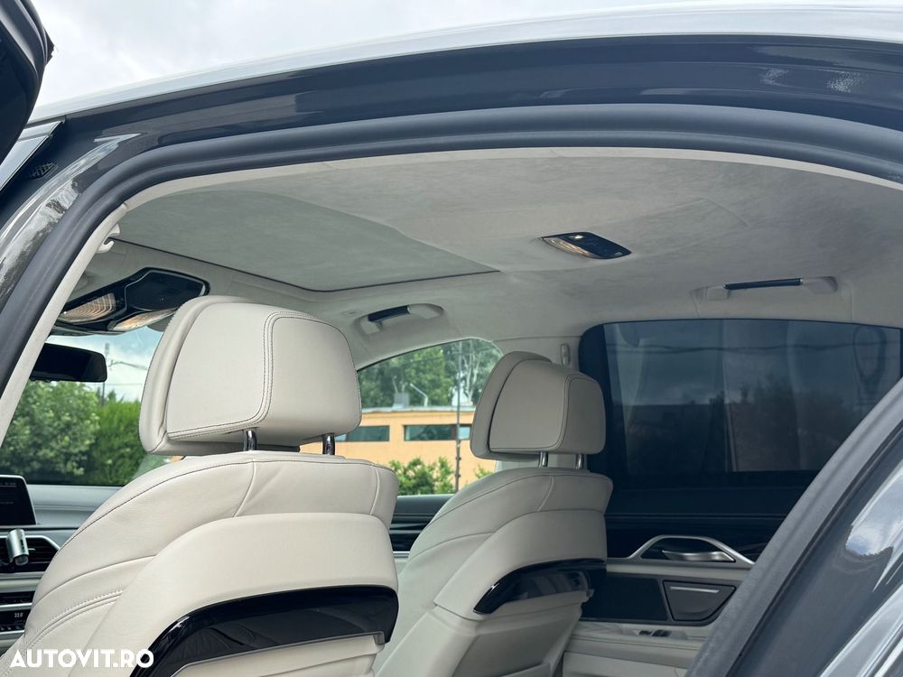 BMW Seria 7 745e - 8