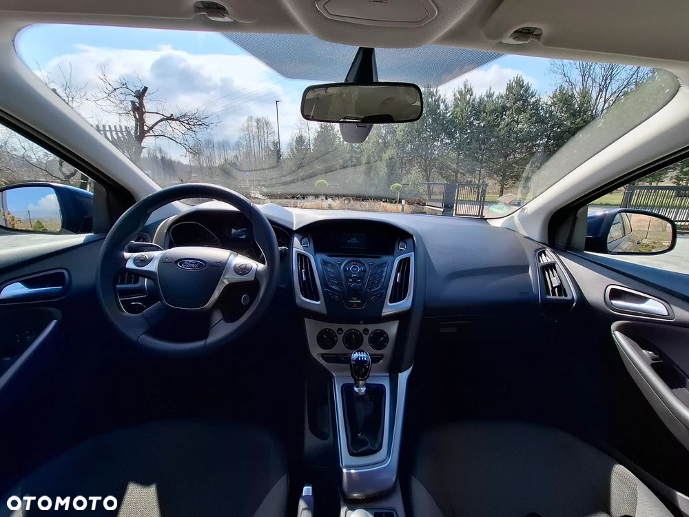 Ford Focus 1.6 TDCi DPF Start-Stopp-System SYNC Edition - 6