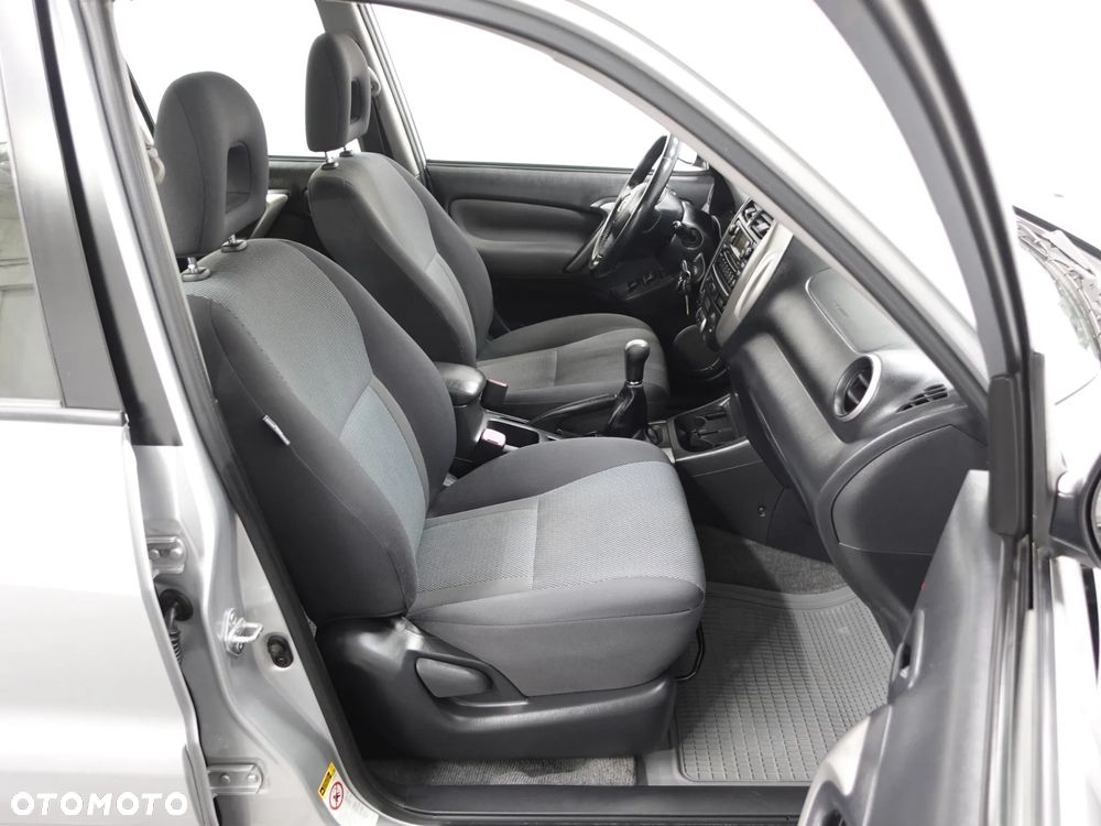 Toyota RAV4 D-4D 4x4 Edition - 25