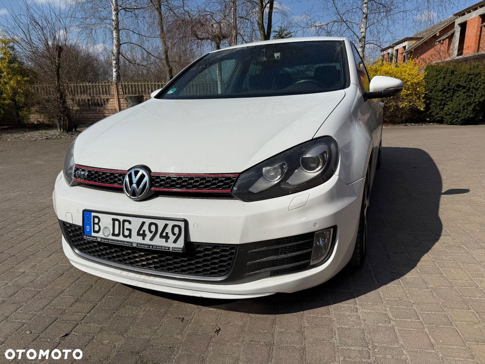 Volkswagen Golf 2.0 GTI adidas - 2