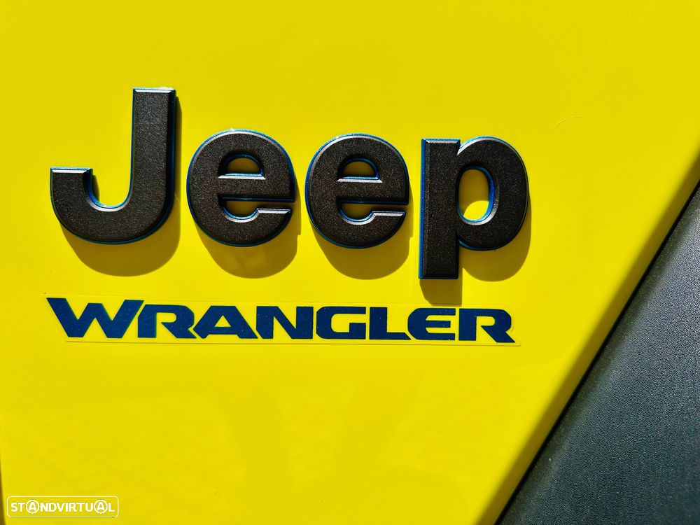Jeep Wrangler - 24