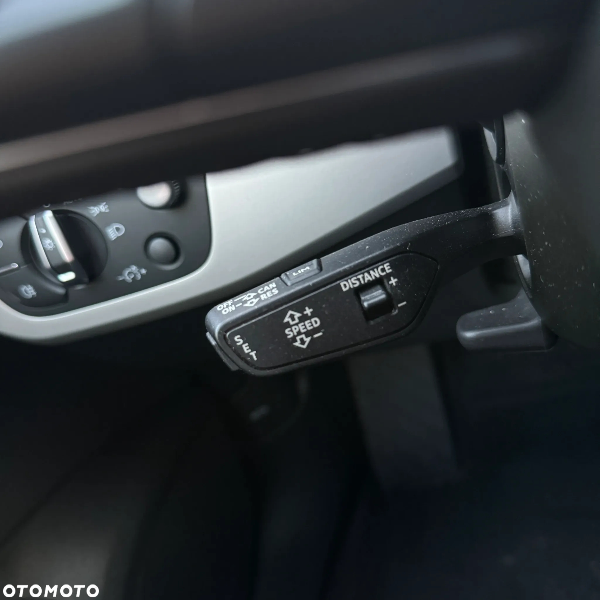 Audi A4 Avant 30 TDI S tronic - 30