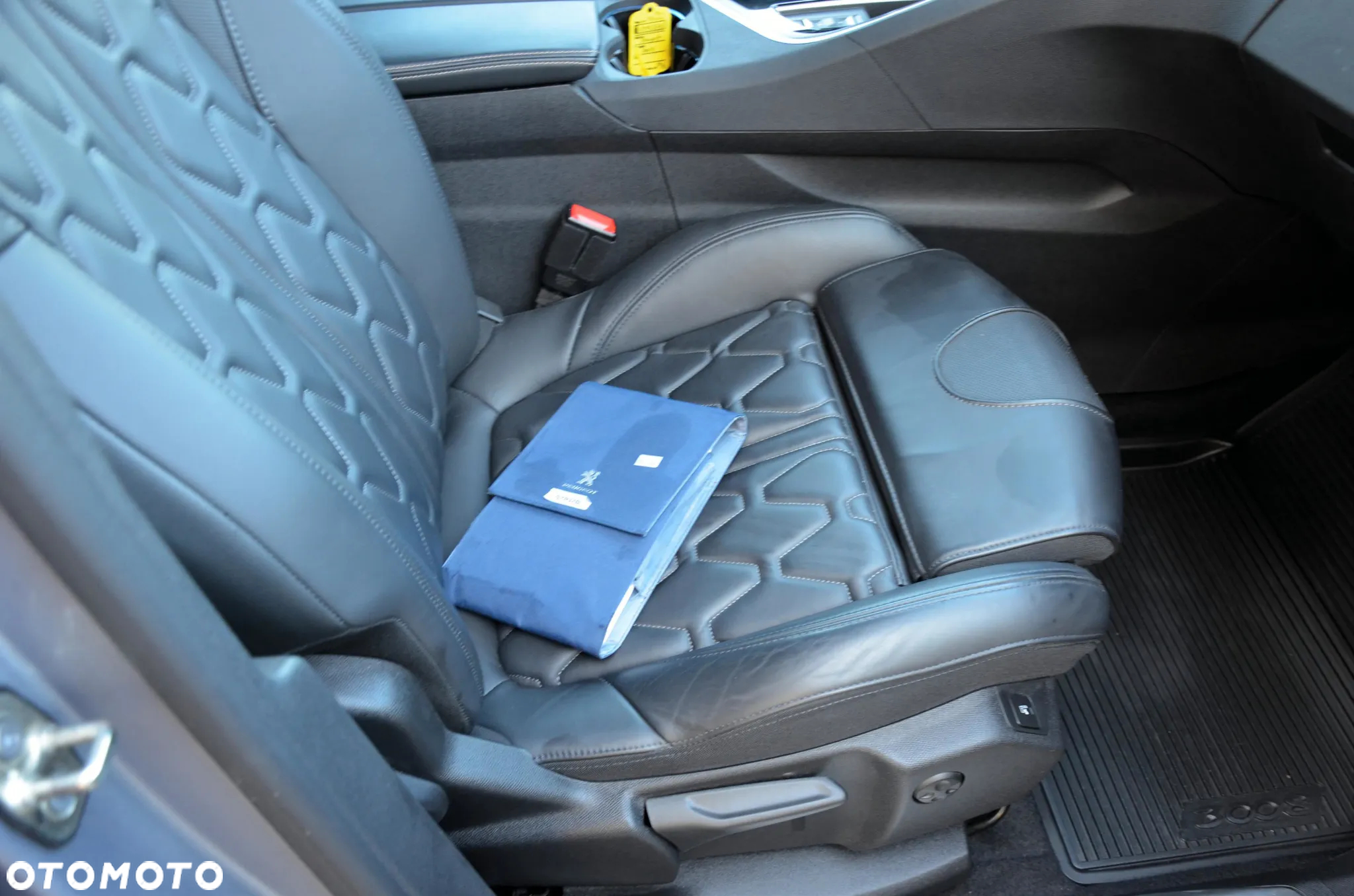 Peugeot 3008 1.6 PureTech Hybrid PHEV Allure Pack S&S EAT8 - 12