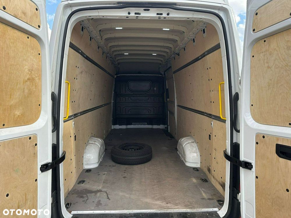 Volkswagen Crafter - 10